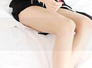 3Agirl写真：她的挣扎就像风中的旋转，扑朔迷离。