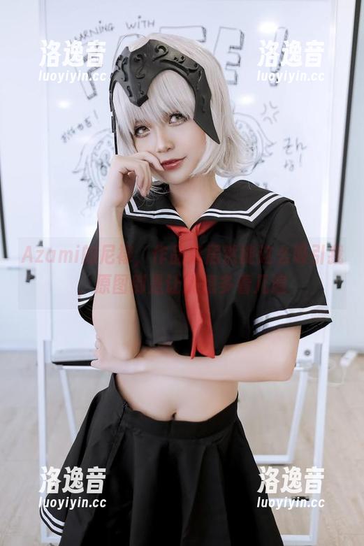 Azami Azami的尼禄,作品集居然能这么吸引我,原图倒是让我想多看几遍