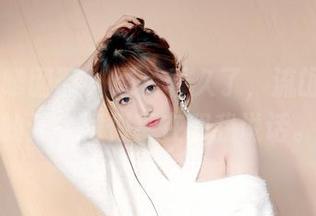 Feilin嗲囡囡 – 图片看久了，流氓小巫女的连衣裙似乎在和我说话。