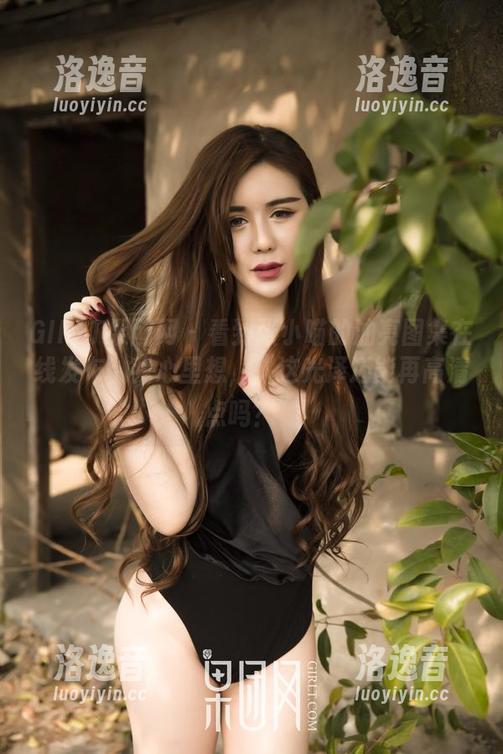 GIRLT果团网-张小喵 GIRLT果团网 - 看到张小喵的油亮图集在线发布,我心里想,“这光泽还能再高清点吗?”