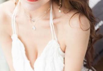 GIRLT果团网 – 莫雅琪的白色写真集：穿成这模样，谁还敢说好女孩不能逆袭，速度下载！