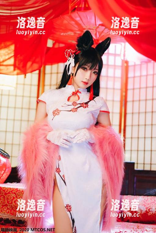 当制服裙遇上完美双腿，喵糖映画的图片让人叹息，快来分享，给大家点福利！