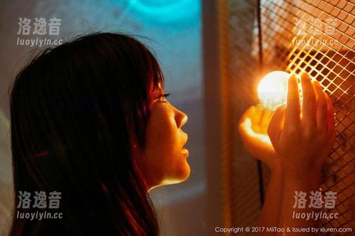 MiiTao蜜桃社-米琪MIKI MiiTao蜜桃社 - 高清校园里的米琪MIKI,作品让人眼睛发亮!