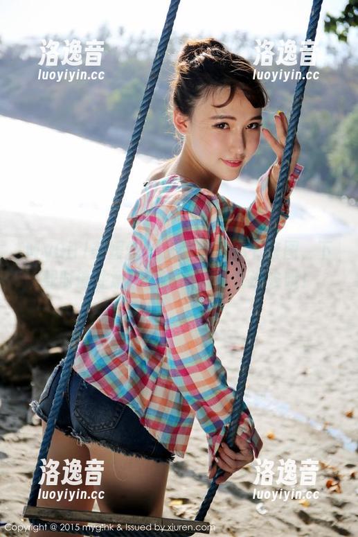 MyGirl美媛馆 - 王馨瑶的秘书套图，下载时请注意，不小心把心丢进去哦！