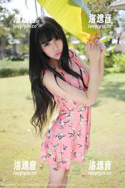 MyGirl美媛馆-王馨瑶yanni MyGirl美媛馆 - 王馨瑶yanni的长腿,图片即视感太上头,我差点把手机当成麦克风唱歌了!