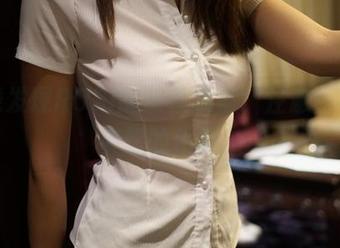在线发现ROSI的蕾丝底裤，注意：小心妄想的化身。