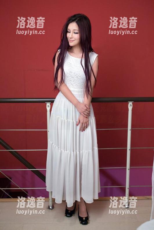 TuiGirl推女郎-娜露 TuiGirl推女郎 - 哇!无圣光的娜露学姐明显让人觉得亲切,难怪那么多人追