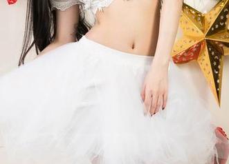 UGirls尤果网 – 光景变了，李丁丁的婚纱图包却更会说话，跳跃的灵感总让人惊艳！