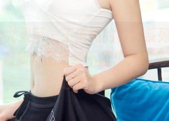 UGirls尤果网 – 王语纯的学妹系列，再次更新，最新作品果然不简单，难免又让人走神了…