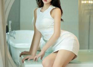 UGirls尤果网 – 王语纯的懒散时光：原图里的睡衣，似乎在对我轻声细语，想要分享什么。