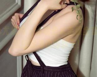 UGirls尤果网 – 谭晓彤水手服全套，让你想驻足海边嗨翻天！