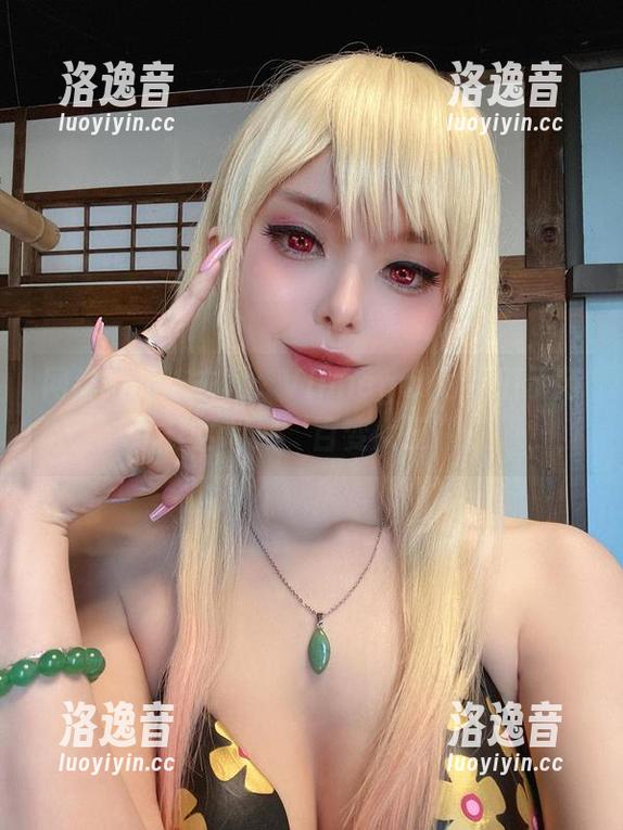 Vinnegal 网盘中的连衣裙:Vinnegal为我们示范了什么叫做“百变女王”。