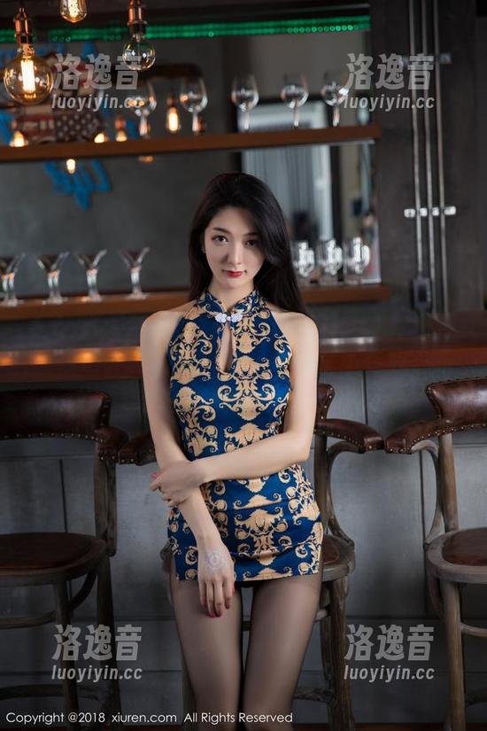 Xiuren秀人网-UU酱 Xiuren秀人网 - UU酱的黑丝美图,绝对让你意外“加毛”——这一套不走心,走腿!
