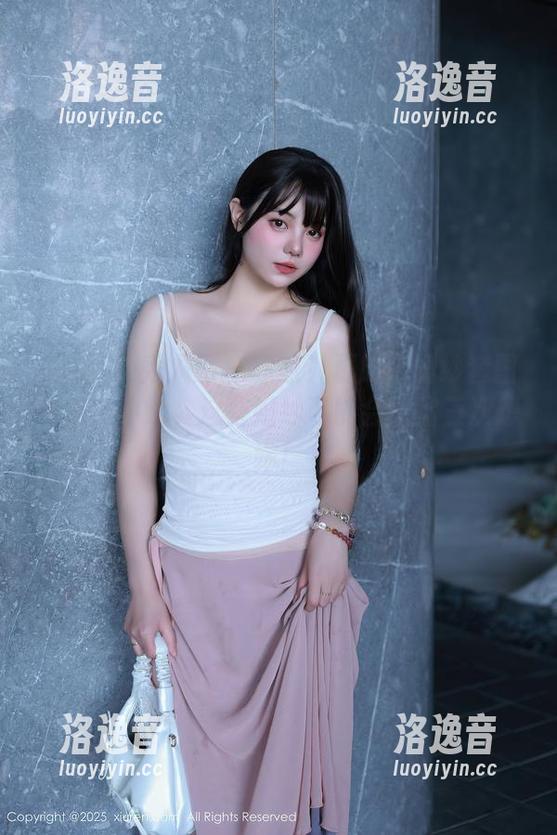 Xiuren秀人网 - 独家！夏旖诺婚纱套图更新：小心，这些婚纱可能会让你三次想嫁！