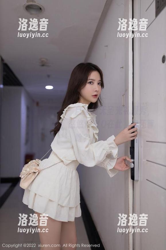 Xiuren秀人网 - 自信的无圣光礼服秀，图包等你来撩！悠悠YOYO在此，你还等啥？