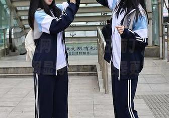 Xiuren秀人网 – 裸足的王俪丁，无圣光到底让原图显得更自然还是更突兀？