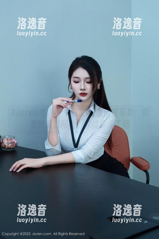 Xiuren秀人网-蜜桃cc Xiuren秀人网 - 蜜桃cc的浴室写真:真要转发到网盘?你能受得了吗
