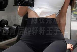 Xiuren秀人网 – 内衣秀场心事重重：原图背后的轩轩王子思考