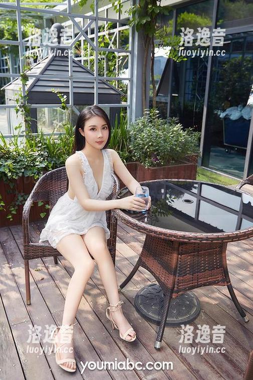 YouMi尤蜜荟-黄乐然 YouMi尤蜜荟 - 在线翻看黄乐然的粉色图片,真想问她是哪儿的颜色都能这么好看?
