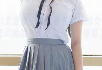 YouMi尤蜜荟 – 看这张黄歆苑的女神照片，真想问她怎么做到的，哦，等等，我又乱想了…