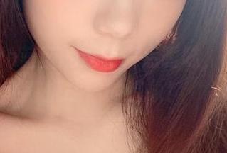 和usejan蓝蓝的女仆来点暧昧，下载这份挑战你的想象！