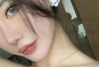 微密圈 – 不爱笑的赛琳的免费奶牛女仆原图——你也能领略一款未来的乳制品哲学！