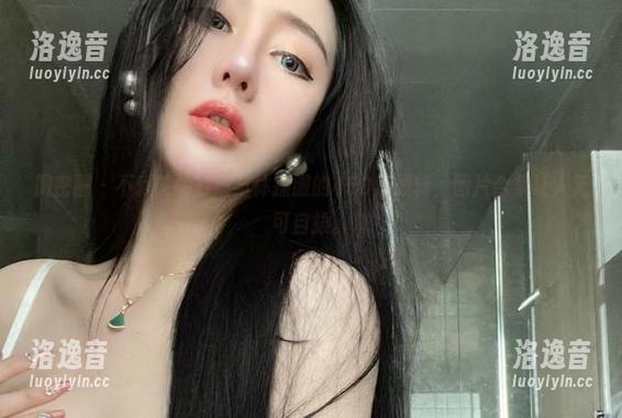 不爱笑的赛琳 微密圈 - 不爱笑的赛琳与体操服的450度旋转,图片合集让人无可自拔。