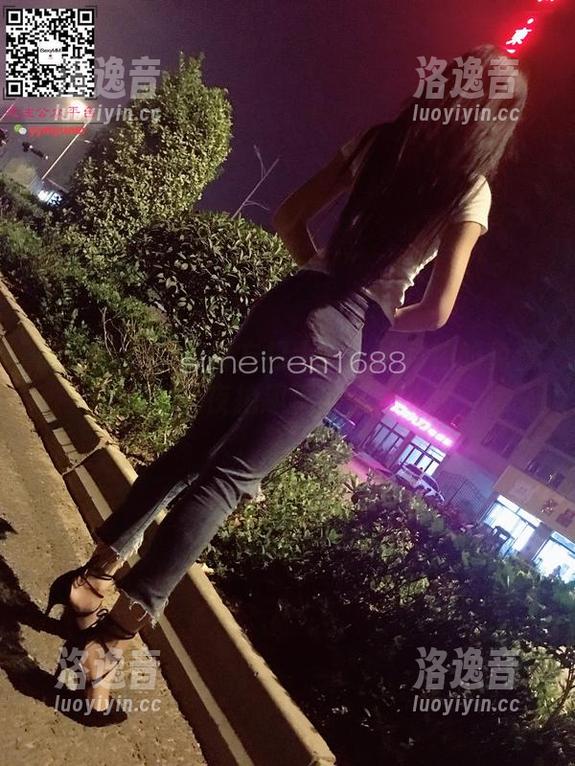 微密圈 - 牛仔裤方扣大赏：丝月神的免费图包，夜拍趣事全在这儿哦
