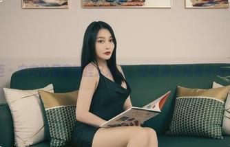 丽柜 – 安安的居家狐狸又来了，壁纸旁边藏着小趣味。