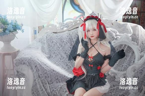 比基尼中的仙九Airi：全套教你如何优雅地穿出沙滩早晨的慵懒！