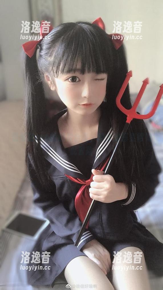 佳佳酱ovo 佳佳酱ovo的照片合集,修女穿搭变得如此冒险