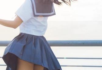 兔玩映画在线：肉丝与小花裙的“纠缠”不清