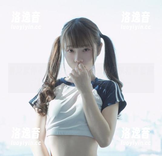 看过就停不下来！可可小白兔的居家套餐套图，让你免费感知小萝莉的魅力～