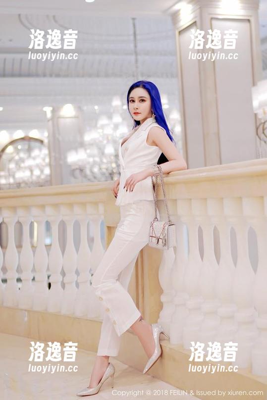 嗲囡囡-方绮言Ayaka 嗲囡囡 - 方绮言Ayaka短裙美图合集,裙子舞动得连风都要羡慕!