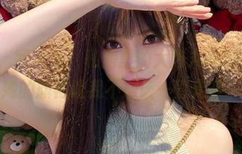 好吧，我承认，私房里的大肉丸Amiee和她的旗袍让我不应该一直走神。