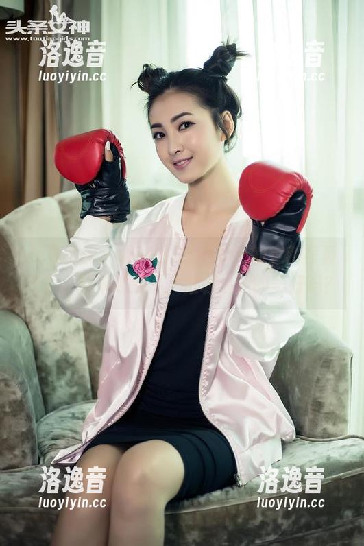 头条女神 - 话说回来，Coco的定制写真美足，越来越频繁，依赖易逝的美好吗？