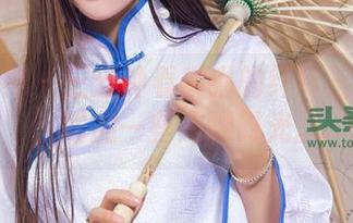 头条女神 – 三分钟看琳琳的纤纤玉腿写真，增加一些闲聊时光。