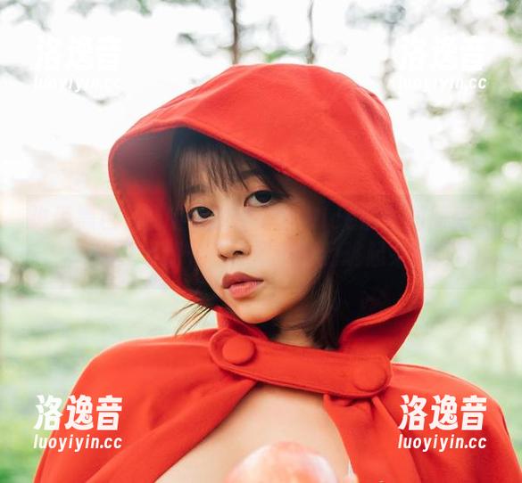 奈汐酱Nice 谁说黑色只能暗沉?奈汐酱Nice最新图册里找出几个细节,让我惊讶到跳起来…