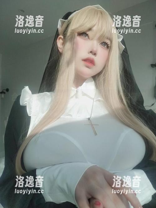 女主K 合集大赏:女主K的纯白上衣,连空气都变得透明!