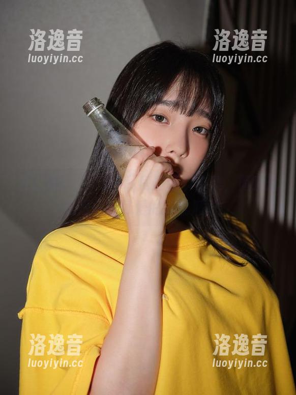 姜仁卿(강인경)的私房圣诞节合集，简直就像是一场可爱的混乱派对。