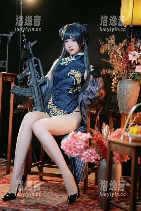 宫本桜 翻页画像!海伦娜礼服,让宫本桜成为了这幅胜利女神的最佳代言!