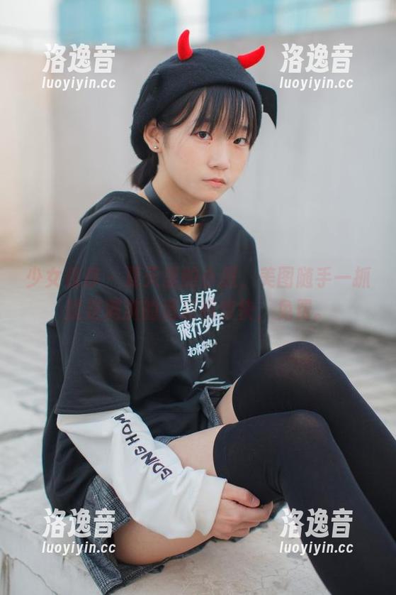 少女秩序-小恩 少女秩序 - 夏天里的小恩,美图随手一抓就是满满的清凉和欢快,免费。