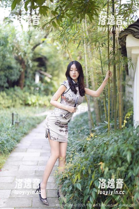 尤蜜荟-娜露selena 尤蜜荟 - 娜露selena的私拍日常:白衬衫,你怎么能那么百搭的!