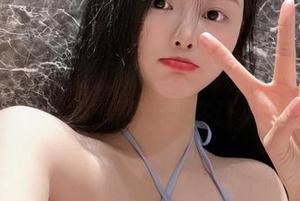 微密圈 – 你听说了吗？左公子666今年推出灰丝写真集，更新实在让人挪不开眼