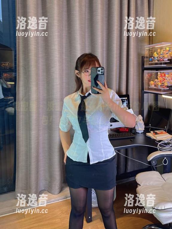张思允nice 微密圈 - 没错,就是张思允nice的JK图包!看完立马想换头像!