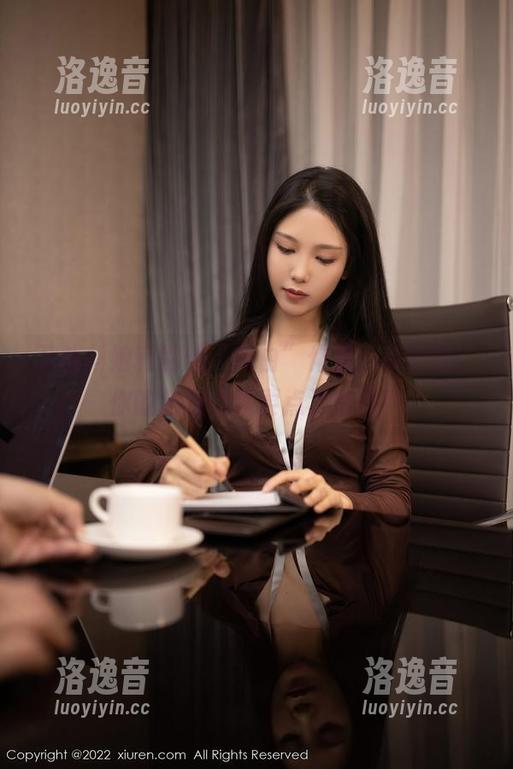 抖娘利世 下载抖娘利世的“纯白”作品,带回家,你的相册也需要点清新啊!