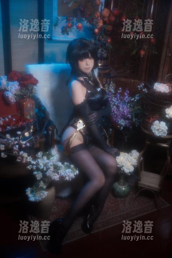 拖拉大王 当拖拉大王遇上高叉兔女郎:无圣光写真之奇妙融合