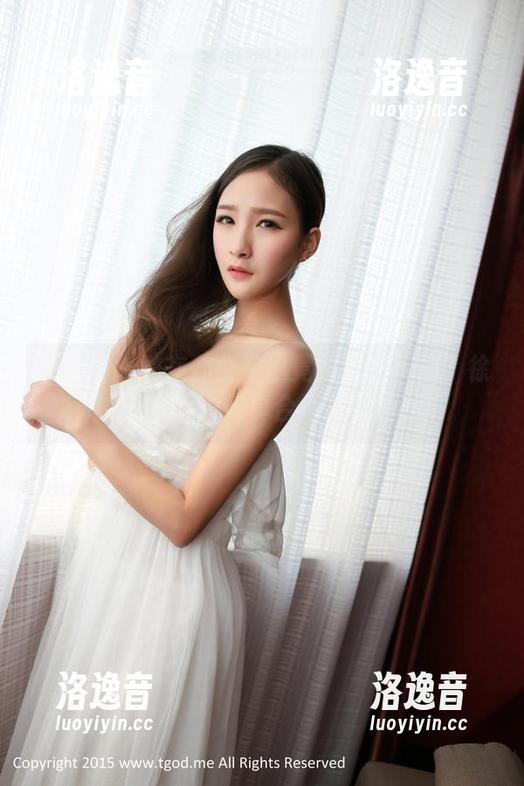 推女神-徐妍馨Mandy 推女神 - 她在办公室里竟然是这样的?徐妍馨Mandy写真合集直击眼球。