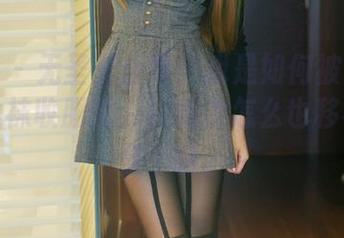 推女郎 – 无圣光合集：我是如何被于大小姐的丝袜收服的，注意力怎么也移不开，是个谜。
