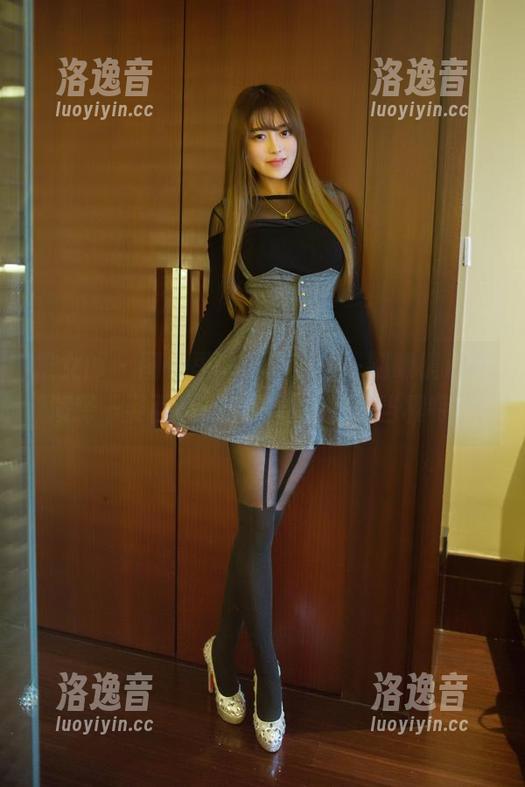 推女郎-王馨瑶 推女郎 - 图包里的王馨瑶,一副眼镜也能演绎千姿百态,难道什么都得当模特?